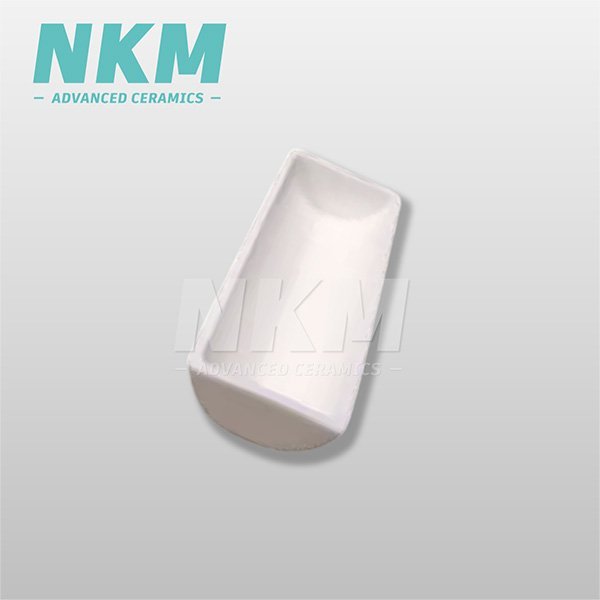Resistance to Thermal Shock and Cracking Alumina Boat